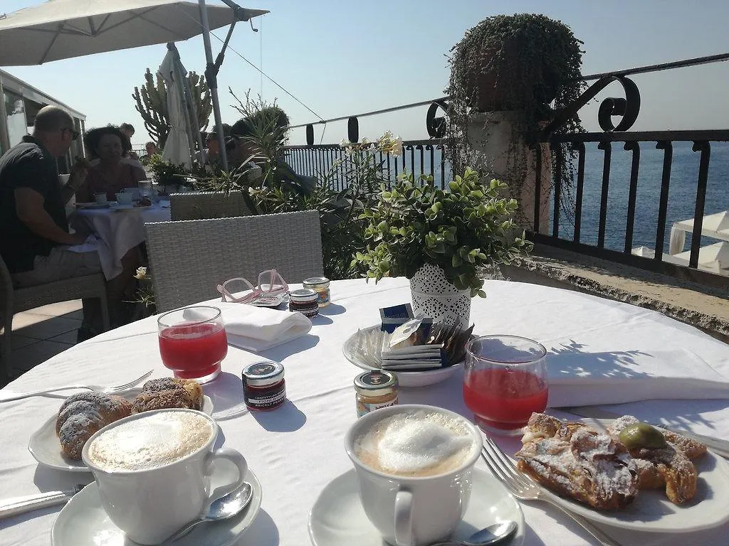 ****  Grand Hotel Baia Verde Cannizzaro Italy