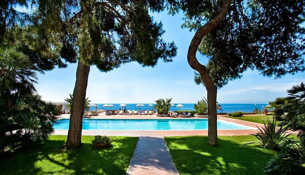 Grand Hotel Baia Verde location